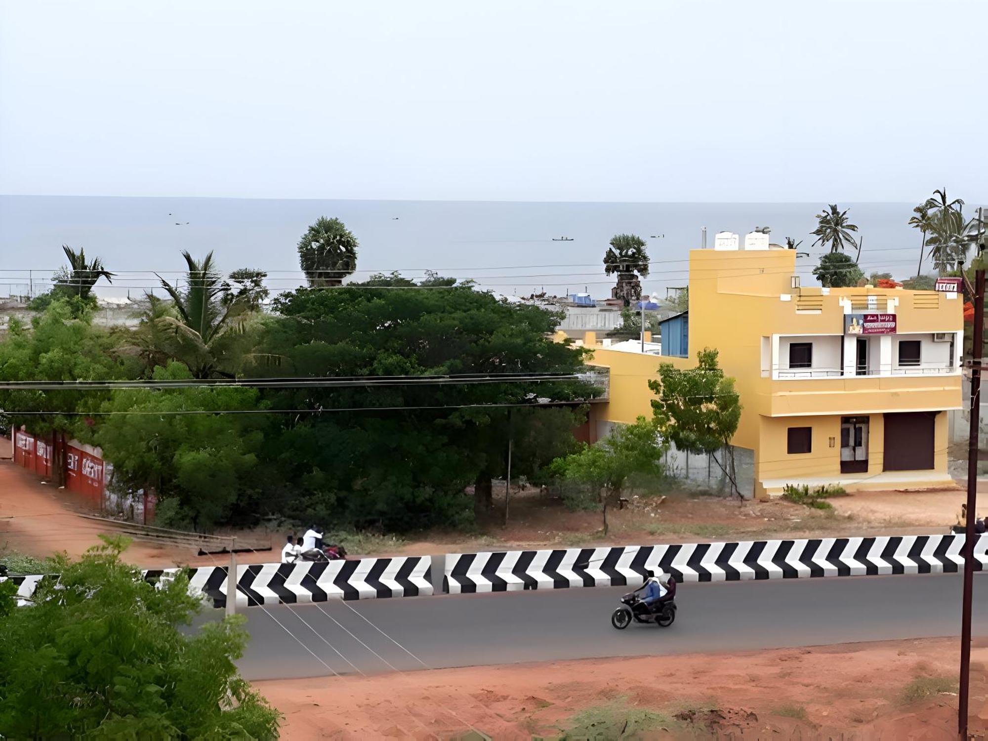 Le Holiday Inn Pondicherry Ngoại thất bức ảnh