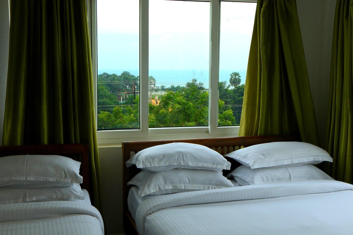 Le Holiday Inn Pondicherry Ngoại thất bức ảnh