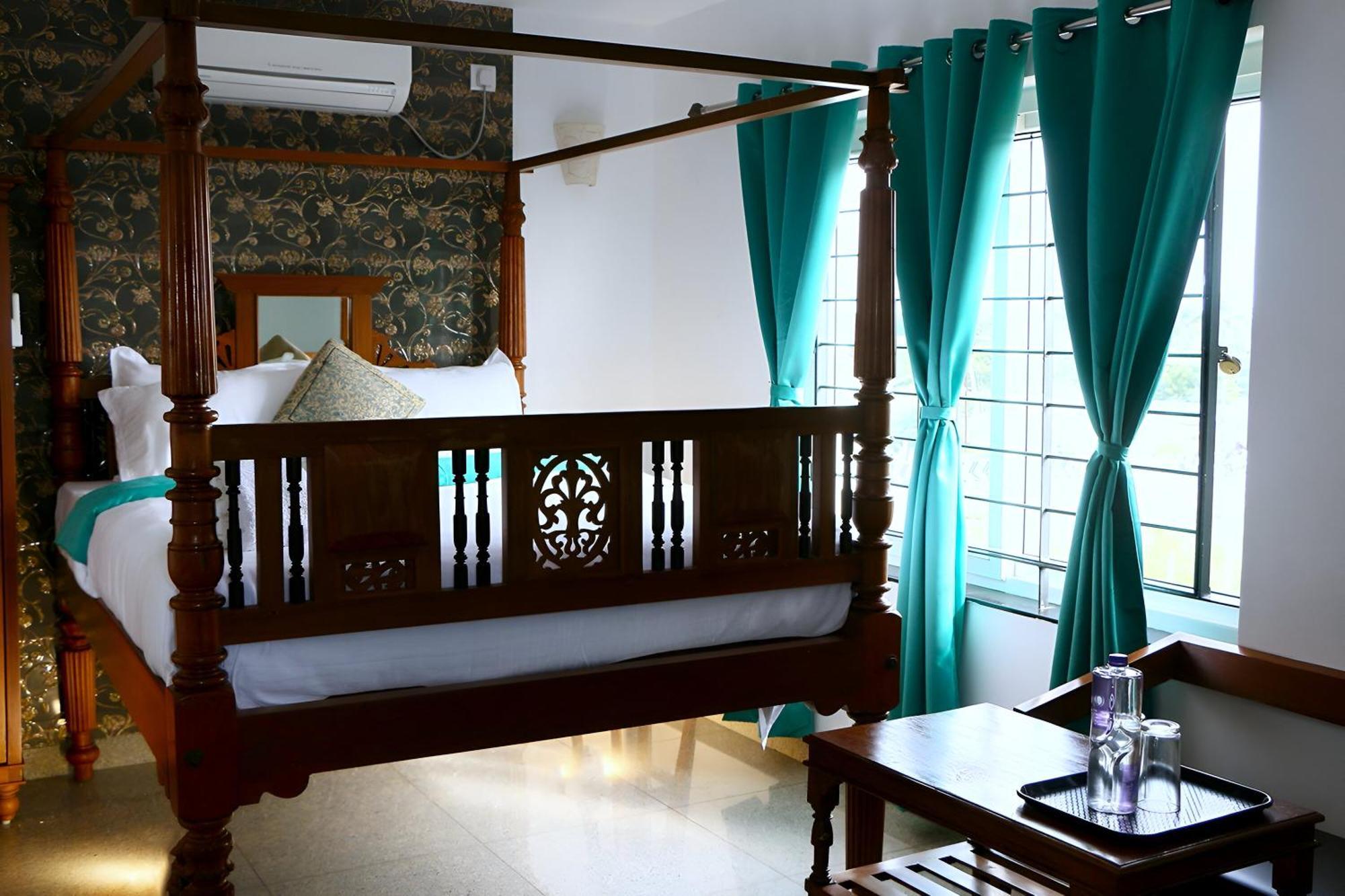 Le Holiday Inn Pondicherry Ngoại thất bức ảnh