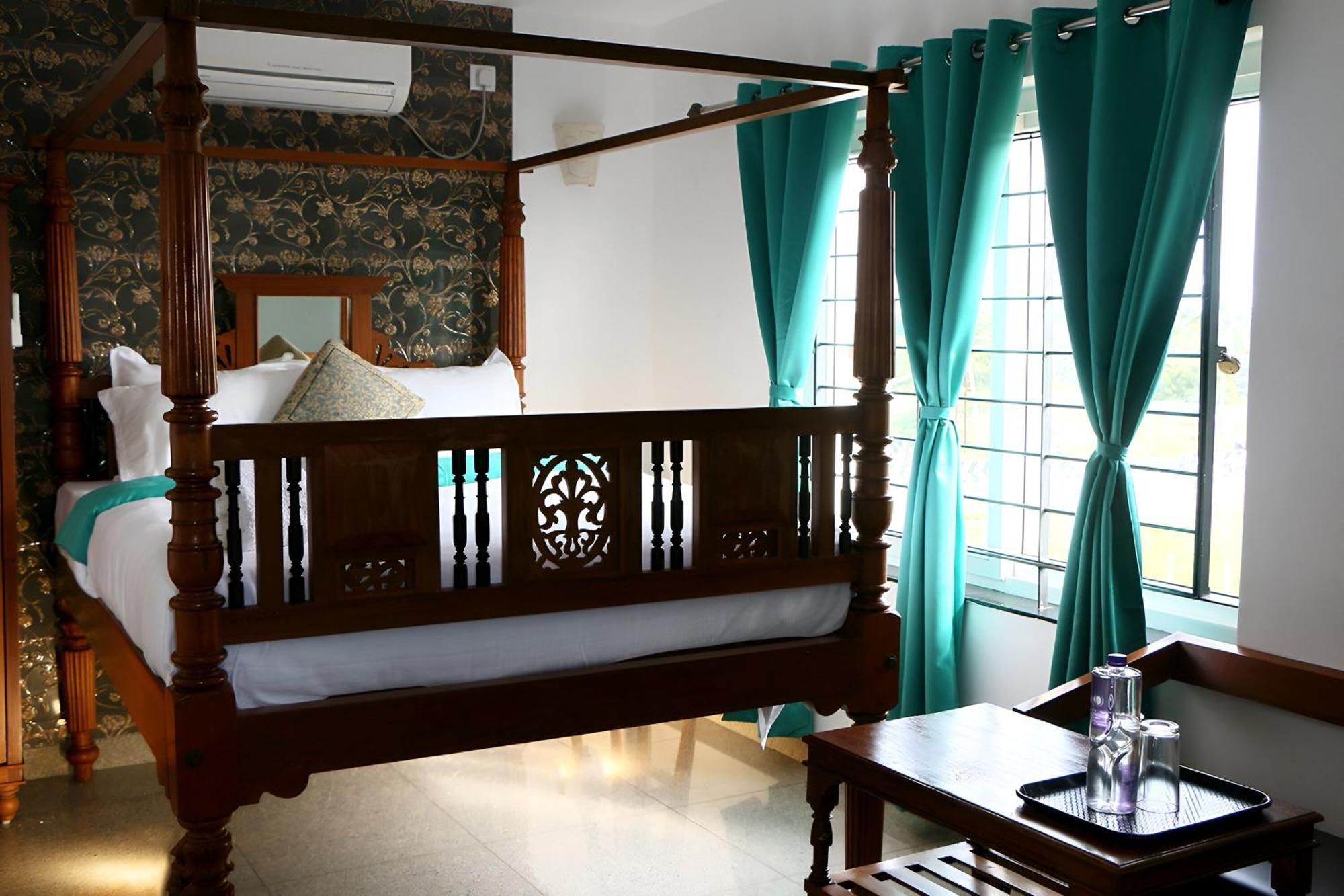 Le Holiday Inn Pondicherry Ngoại thất bức ảnh