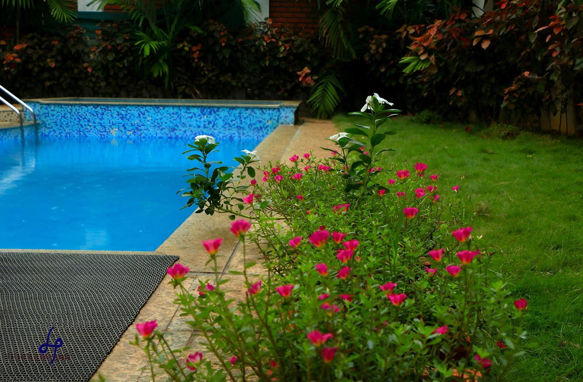 Le Holiday Inn Pondicherry Ngoại thất bức ảnh