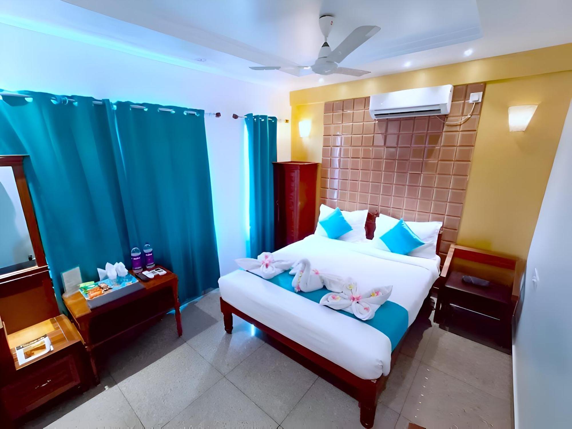Le Holiday Inn Pondicherry Ngoại thất bức ảnh